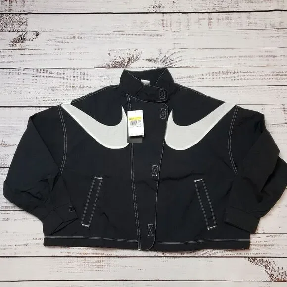 NIKE NEW Women’s Sportswear Swoosh Repel Woven Oversized Jacket NWT DR6132-010 - Picture 10 of 15